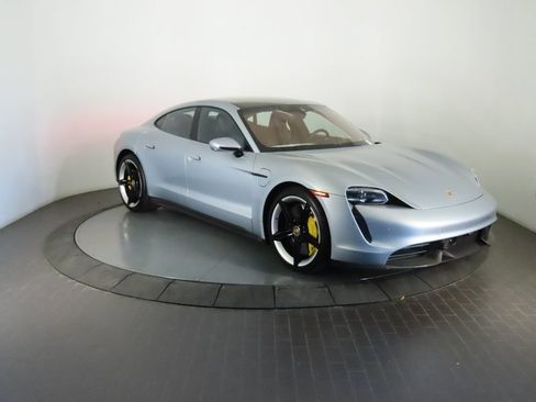 Certified 2021 Porsche Taycan Turbo S w/ Premium Package AWD/4WD image 9