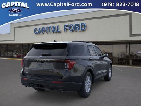 New 2026 Ford Explorer Active RWD image 8