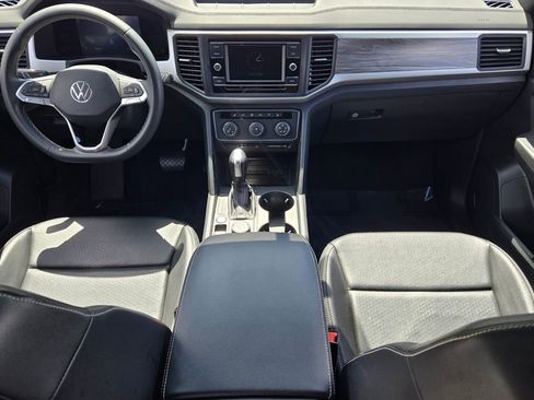 Used 2022 Volkswagen Atlas Cross Sport SE image 13