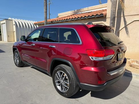 Used 2018 Jeep Grand Cherokee Limited RWD image 12