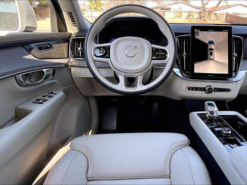 New 2026 Volvo XC90 T8 Ultra w/ Protection Package Premier image 15