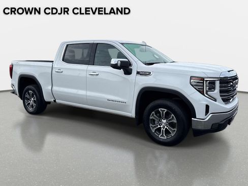 Used 2025 GMC Sierra 1500 SLT AWD/4WD image 2