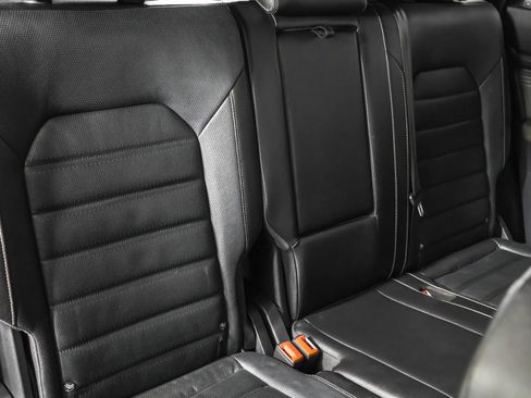 Used 2022 Volkswagen Atlas Cross Sport SEL Premium R-Line image 44