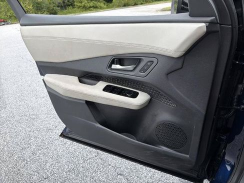Certified 2023 Nissan Ariya FWD image 15