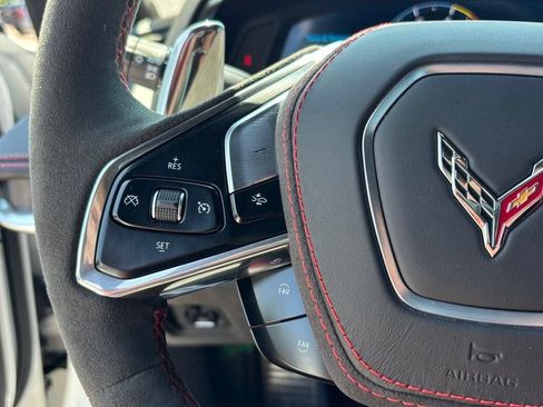Used 2024 Chevrolet Corvette Stingray Premium Conv w/ Z51 Performance Package RWD image 12