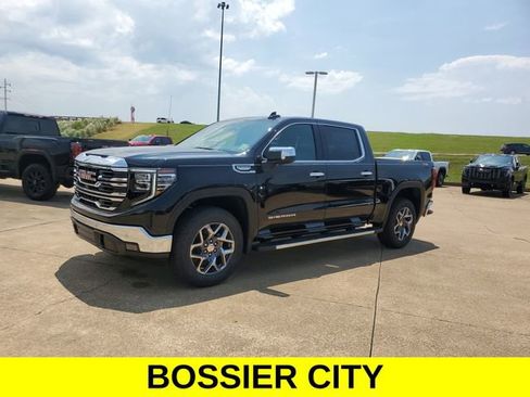 New 2026 GMC Sierra 1500 SLT image 3