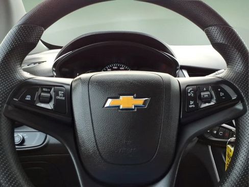 Used 2020 Chevrolet Trax LS w/ Tint and Cruise Package AWD/4WD image 21