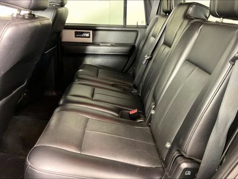 Used 2015 Ford Expedition Limited RWD image 2