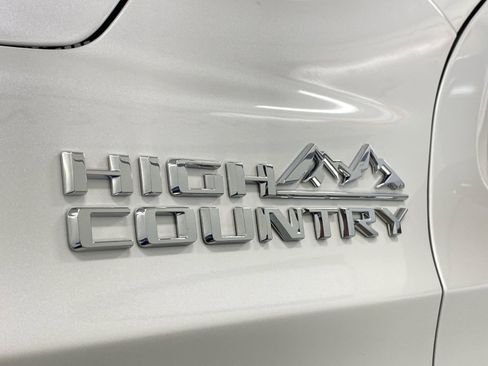 Used 2021 Chevrolet Tahoe High Country image 15