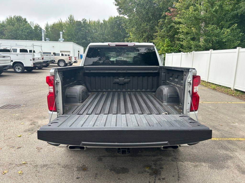 Used 2021 Chevrolet Silverado 1500 RST AWD/4WD image 8