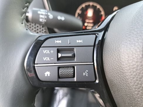 Used 2024 Honda CR-V EX-L image 17