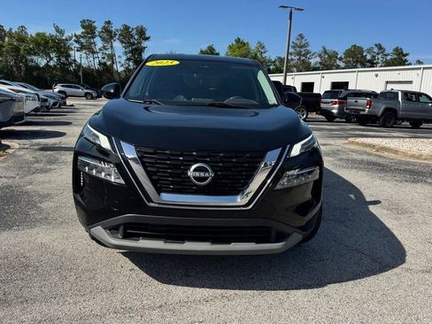 Used 2023 Nissan Rogue SV FWD image 2