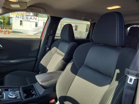 Used 2024 Mitsubishi Outlander ES image 19