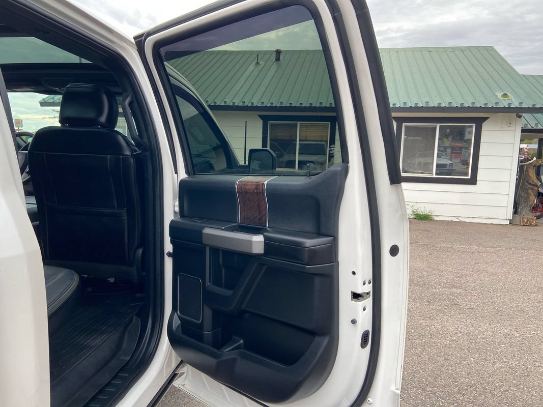 Used 2015 Ford F150 Platinum w/ Equipment Group 701A Luxury AWD/4WD image 26