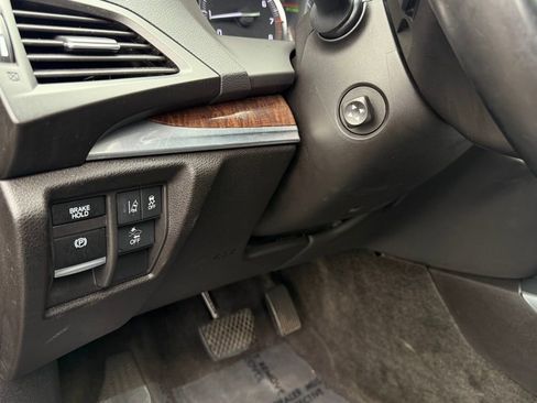 Used 2018 Acura MDX SH-AWD image 15