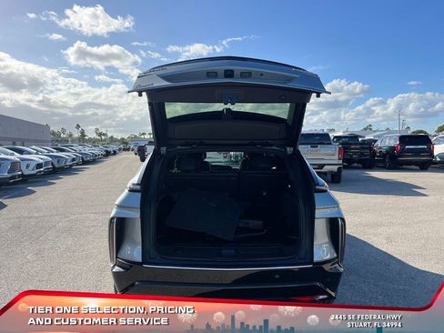 Used 2024 Cadillac Lyriq Luxury w/ LPO, Floor Liner Package image 16