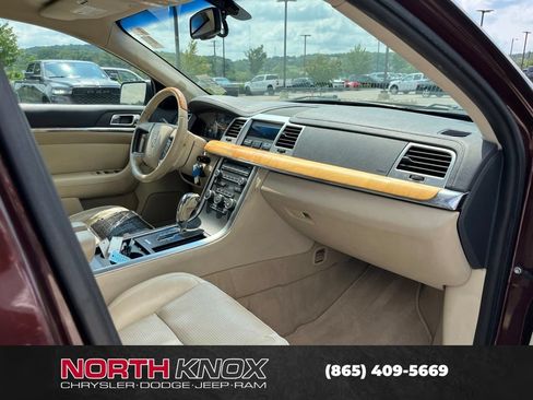 Used 2009 Lincoln MKS FWD image 21