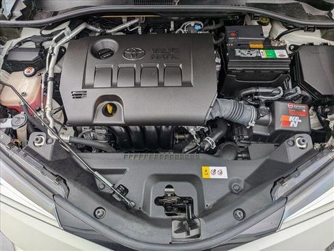 Used 2019 Toyota C-HR XLE FWD image 20