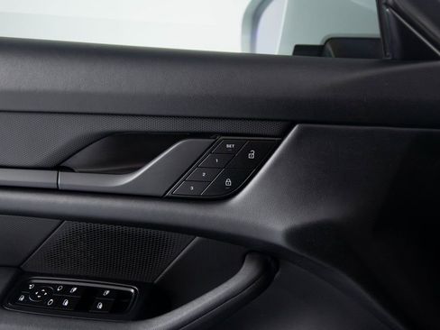 Certified 2022 Porsche Taycan image 36