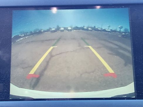 Used 2021 Chrysler Voyager Lxi image 15