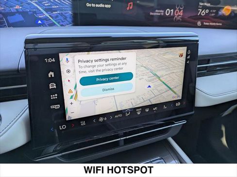 Used 2025 Lincoln Nautilus Black Label image 17