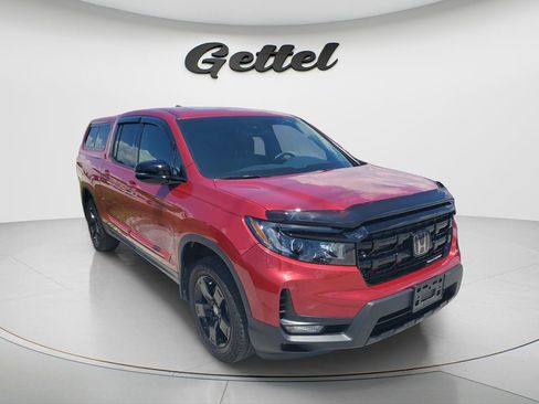 Used 2025 Honda Ridgeline Black Edition image 3