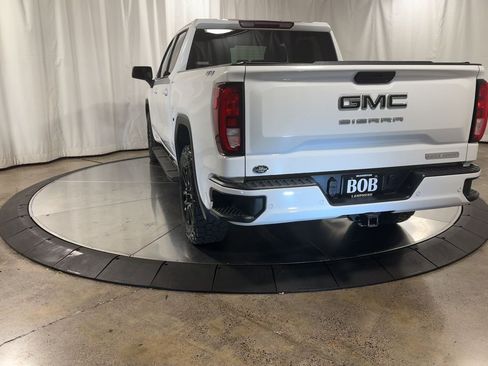 Used 2020 GMC Sierra 1500 Elevation w/ Elevation Value Package image 7