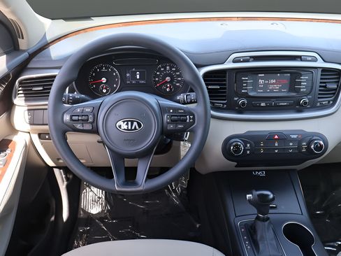 Used 2016 Kia Sorento LX FWD image 14