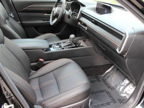 Used 2025 MAZDA CX-50 AWD 2.5 Hybrid w/ Premium Pkg image 22