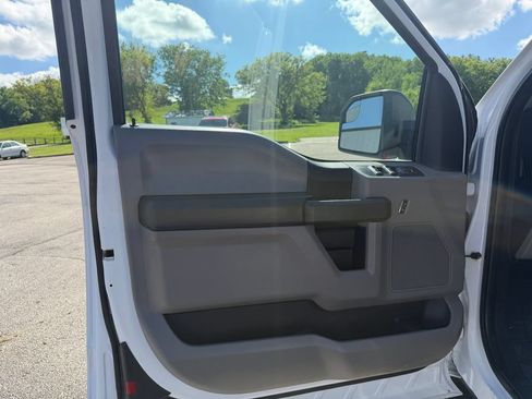 Used 2016 Ford F150 XL w/ Equipment Group 101A Mid AWD/4WD image 16