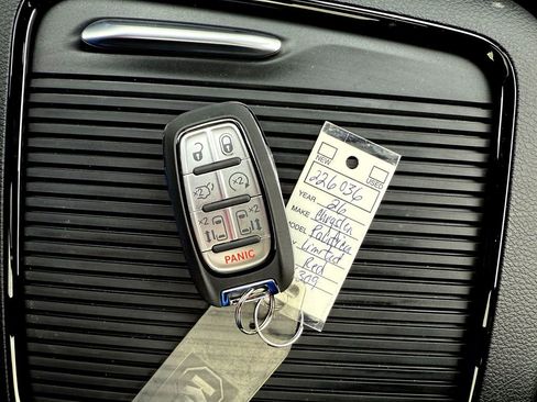 New 2026 Chrysler Pacifica Limited w/ Uconnect Theater Family Group image 41