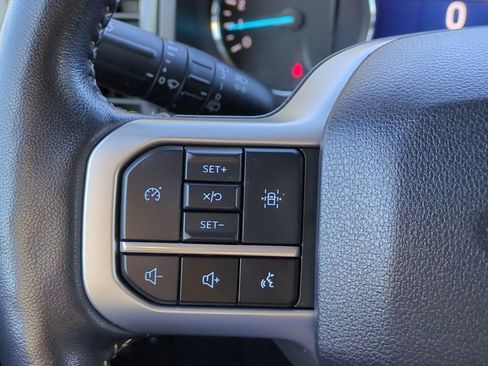 Used 2024 Ford Expedition XLT image 26