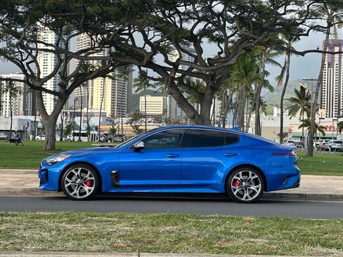 Used 2018 Kia Stinger GT image 2