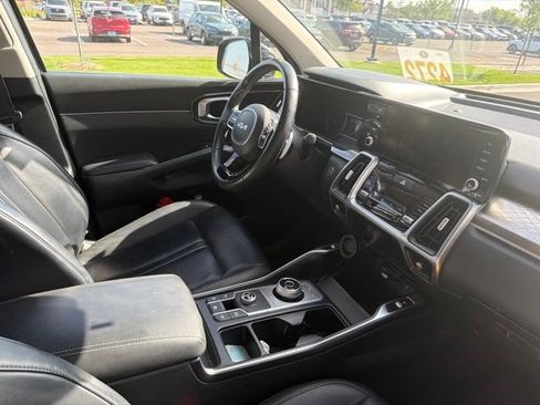 Used 2022 Kia Sorento EX FWD image 20