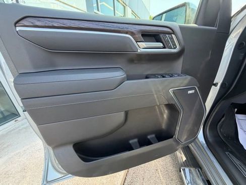 New 2026 GMC Sierra 1500 SLT AWD/4WD image 13