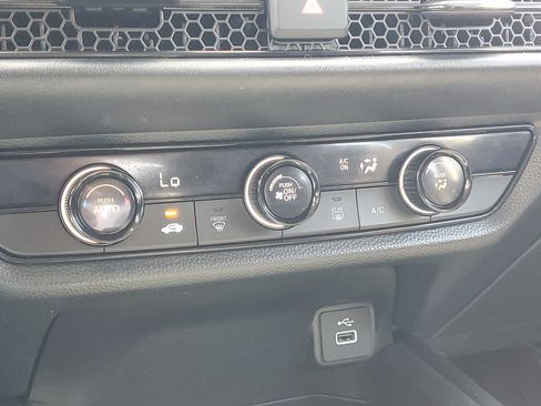 Certified 2023 Honda HR-V LX image 30