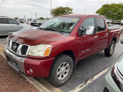 Used 2005 Nissan Titan SE AWD/4WD image 10