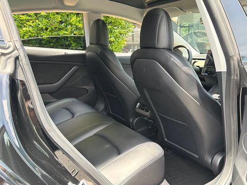 Used 2021 Tesla Model 3 Standard Range Plus RWD image 38