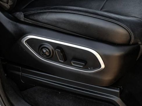 Used 2022 Jeep Wagoneer Series II w/ Rear Seat Video Group 1 image 40