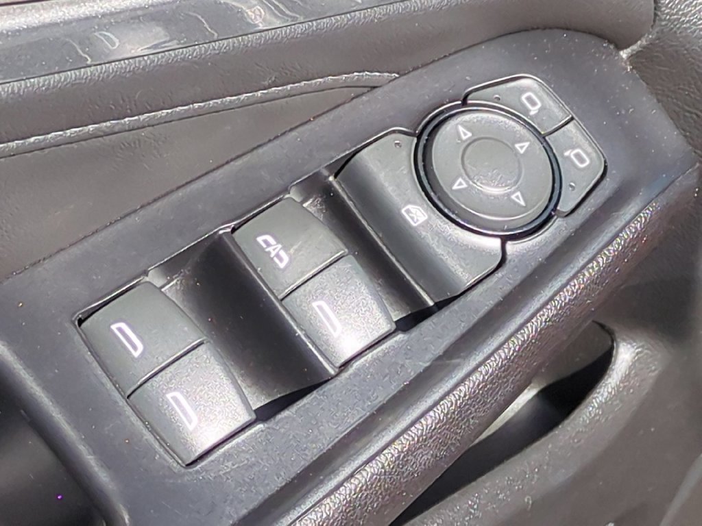 Used 2023 Chevrolet Traverse LT FWD image 25