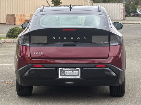 New 2026 Nissan Leaf Platinum+ w/ Cargo Package (Platinum+) image 5