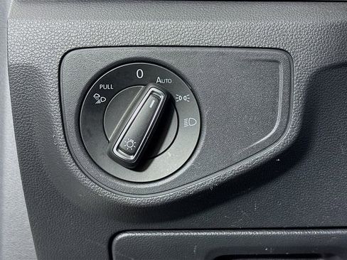 Used 2022 Volkswagen Atlas SE image 11