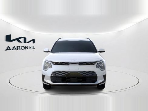 New 2026 Kia Niro Wind FWD image 2