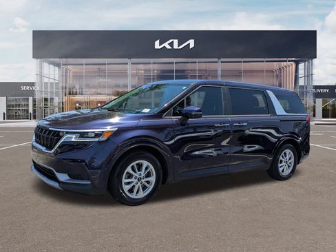 Certified 2022 Kia Carnival LX FWD image 6