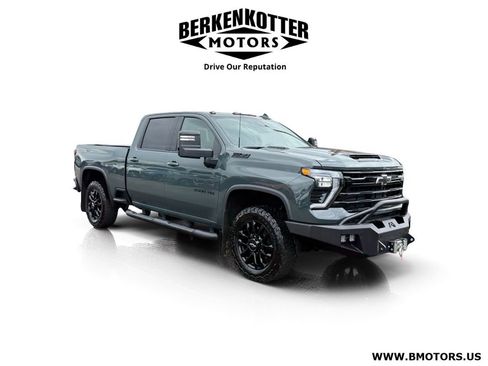 Used 2025 Chevrolet Silverado 3500 LTZ w/ LTZ Plus Package AWD/4WD image 1