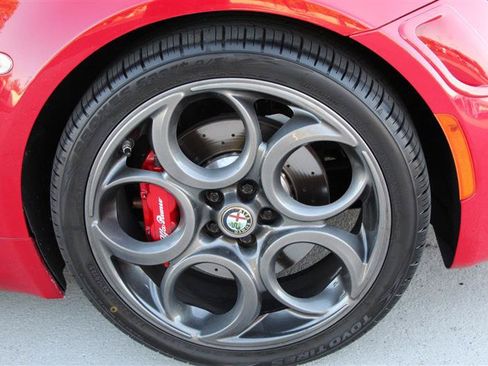 Used 2015 Alfa Romeo 4C Launch Edition w/ Convenience Group RWD image 41
