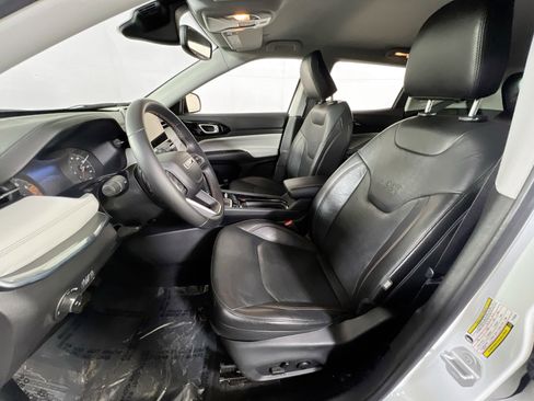 Used 2022 Jeep Compass Limited image 20