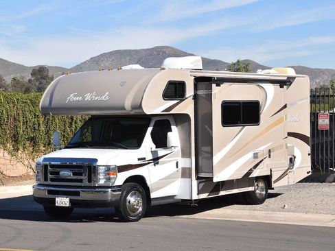 Used 2014 Ford E-350 and Econoline 350 Super Duty Wagon w/ Motorhome Prep Package image 19