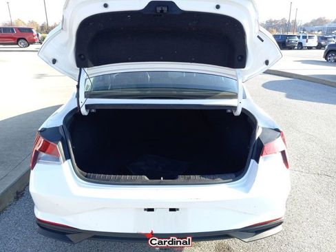 Used 2022 Hyundai Elantra SEL w/ Convenience Package image 8