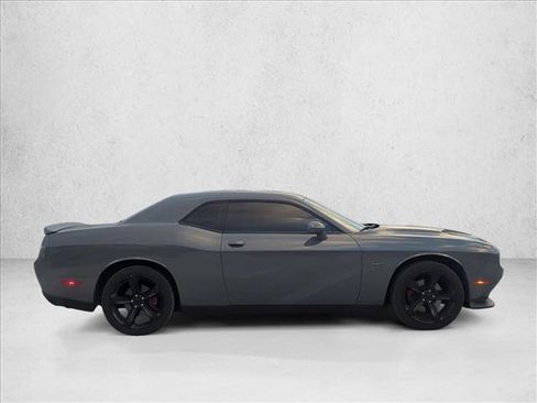 Used 2018 Dodge Challenger R/T w/ Driver Convenience Group image 5